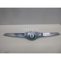 Молдинг капота VAG Yeti (2009 - ) 5L0853633