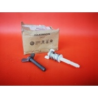 Volkswagen skoda seat крепление лампы 1k8945300