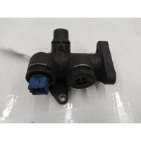 Фланец (тройник) системы охлаждения Volkswagen Passat B5 1999 058121133B