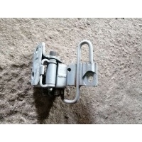 Петля двери передней правой Audi A4 B6 (S4,RS4) 2003 8N0831412A