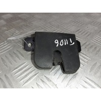 Замок крышки (двери) багажника Volkswagen Passat 5 1997 3B9827505B