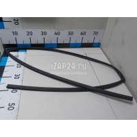 Уплотнитель стекла двери Toyota Auris (E15) (2006 - 2012) 6814112530