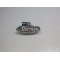 Повторитель на крыло белый Toyota Auris (E15) (2006 - 2012) 8173002080