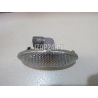 Повторитель на крыло белый Toyota Auris (E15) (2006 - 2012) 8173002080