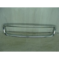 Молдинг решетки радиатора Volkswagen Touareg I Рест. (2007-2010) 7L6807243A 2ZZ
