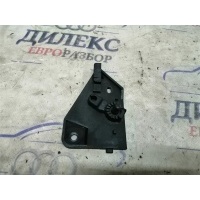 кронштейн ручки откр. капота VW Touareg 2002-2010 7l0823633f