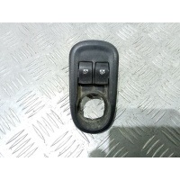 Кнопка стеклоподъемника Renault Kangoo 2 поколение (2007-2013) 2012 8200637849