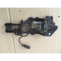 Подставка ручки левая передняя volkswagen passat cc