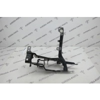 Кронштейн крепления фары RH BMW X5 G05 2018 51647421710