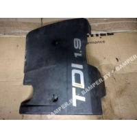 Декоративная крышка двигателя Audi A4 B5 (S4,RS4) 1998 028103935B