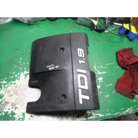 Декоративная крышка двигателя Audi A4 1996 028103935b