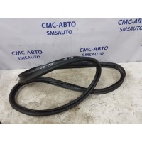 Уплотнитель крышки багажника Volvo V40 2013-2016 31385613