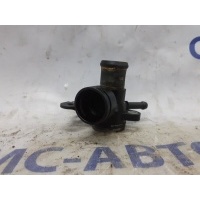 Фланец системы охлаждения Volkswagen Tiguan 06J121132D