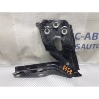 Петля капота Volkswagen Touareg NF 2011-2014 7P6823301