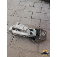 Кронштейн КПП Audi 100 C4,4A 1993 4A0399113 J