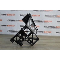 Кронштейн переднего бампера центральный MAZDA 3 BK BR5S502A1