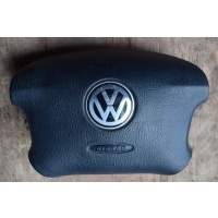 Подушка безопасности водителя Volkswagen Passat B5 1999 3B0880201M