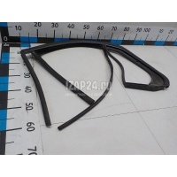 Уплотнитель стекла двери VAG Jetta (2006 - 2011) 1K5839431G5AP
