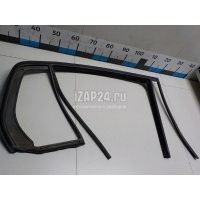 Направляющая стекла двери VAG Golf V (2003 - 2009) 1k6839432g5ap