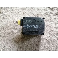 Моторчик заслонки печки Audi A8 D2 (S8,RS8) 2001 4D0820511