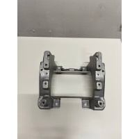 кронштейн крепления подлокотника AUDI Q7 4L 2006 (2005-2015) 7l0863345, <strong>-Б/У Детали сняты с АВТОМОБИЛЯ</strong>