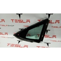 форточка двери задней правой Tesla Model S 2012 1051821-99-A