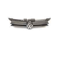 решетка радиатора Volkswagen Golf IV 2000 1J0853655G