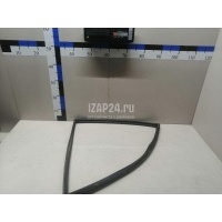 Уплотнитель стекла двери Nissan Tiida (C11) (2007 - 2014) 82330EL40A