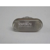 Повторитель на крыло белый Nissan Tiida (C11) (2007 - 2014) 26160AX001