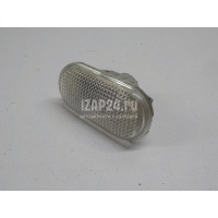Повторитель на крыло белый Nissan Tiida (C11) (2007 - 2014) 26160AX001