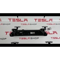кронштейн (крепление) Tesla Model 3 2021 1103760-00-C