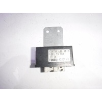 Блок управления Mazda MPV 2 LW 1999-2006 L081733H2