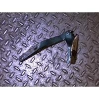 Петля капота правая Volkswagen Golf 3 1991-1997 1996 1H0823302A