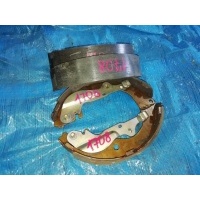 колодки тормозные MAZDA MPV LW5W LCY22638ZB