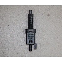 Датчик педали сцепления audi a8 d2 811907343B