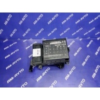 Блок предохранителей под капотом TOYOTA LAND CRUISER UZJ100 1998 8272060010, 8267460010, 8267760010