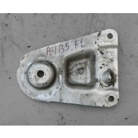 Кронштейн передней балки audi a4 b5 8D0399541B