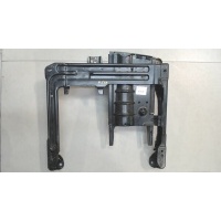 Кронштейн сиденья перед. правая Audi Q7 2006-2009 2008 7L0881678G