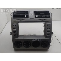 Консоль салона (центральная часть) Kia Carnival 2005 0K53B55310