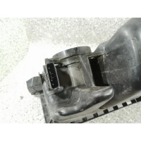 Расходомер воздуха 1.0i , DENSO , С КРЫШКОЙ ВОЗД.ФИЛЬТРА. Toyota Yaris P1 2004 22204-0J010,17700-0J011