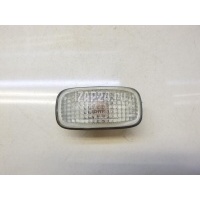 Повторитель на крыло белый Nissan Almera Classic (B10) (2006 - 2013) 2616095F0A