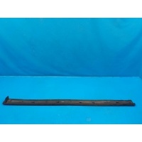 Накладка порога левая MAZDA 3 (BL) 2009-2013 BBP250490A