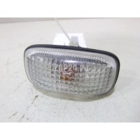 Повторитель на крыло белый Nissan Almera Classic (B10) (2006 - 2013) 2616095F0A