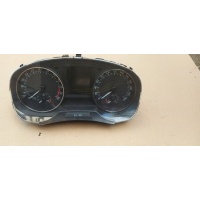 Skoda rapid 1 , 6 tdi спидометр часы