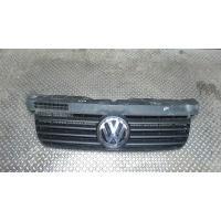 Решетка радиатора Volkswagen Transporter 5 2003-2009 2007 7H0853653