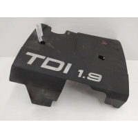 Декоративная крышка двигателя Audi A4(B5) 1999 028103935B