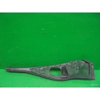 Жабо RENAULT DUSTER 2010 8200294316