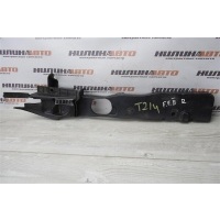 Накладка петли капота правая FORD Focus 2 1363586