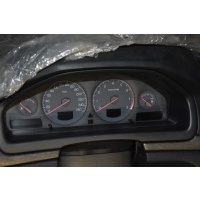 Щиток приборов (приборная панель) Volvo S80 2000 9483484