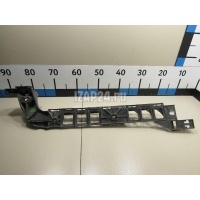 Направляющая заднего бампера правая VAG Octavia (A7) (2013 - ) 5E5807864